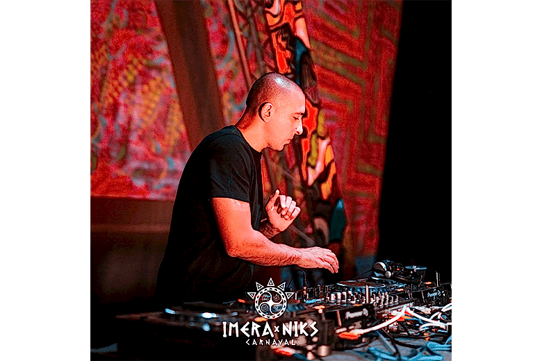 2e261df3-e849-49c1-bcae-2f577766c842